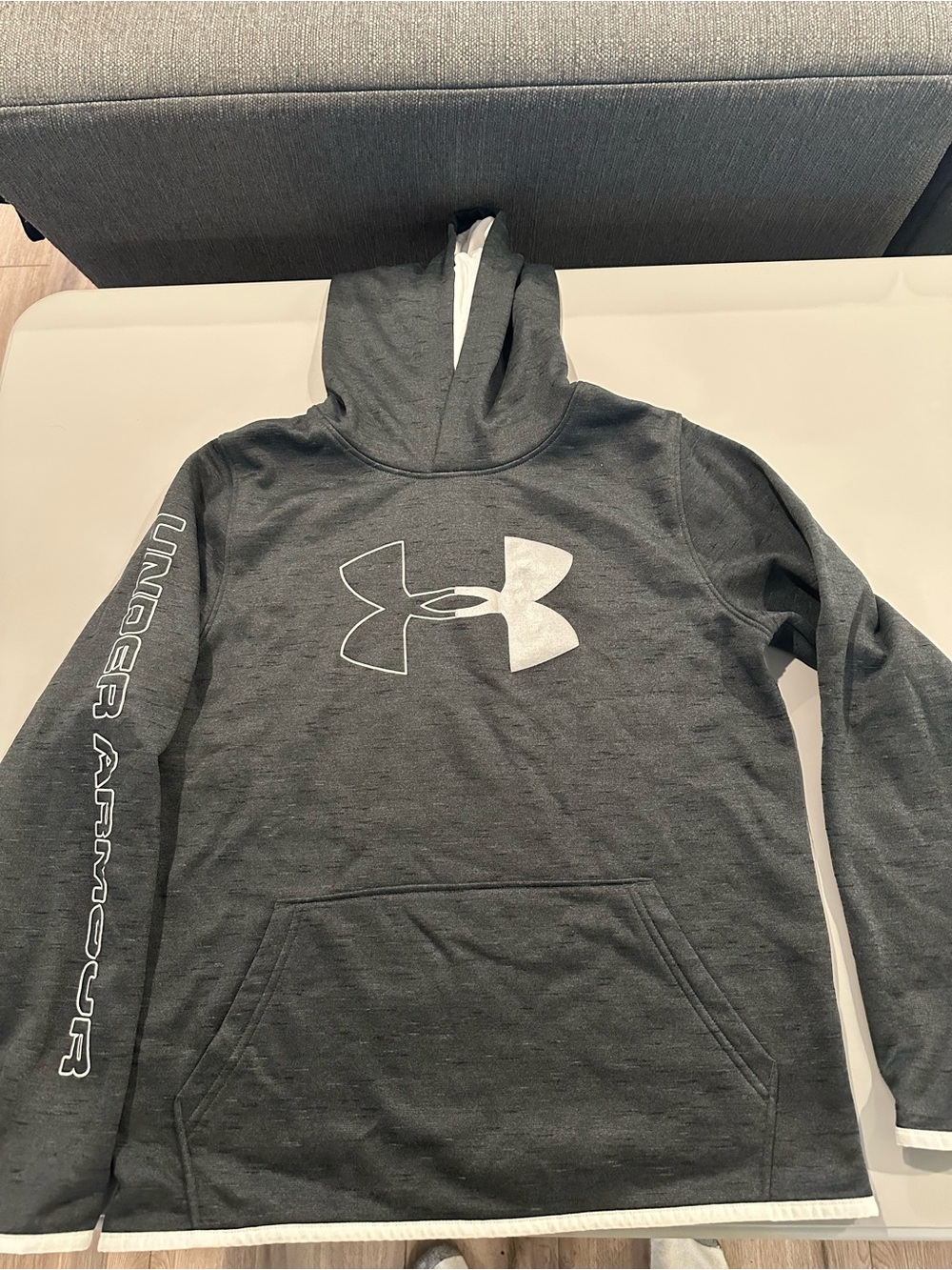 Under Armour YXL hoodie